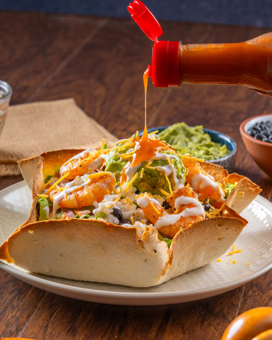 Delicioso burrito de camarón con lo deliciosos y picante de tu favorita la Salsa México Lindo Habanero Rojo®️.